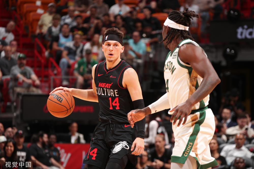 巴塞罗那的 巴塞罗那的